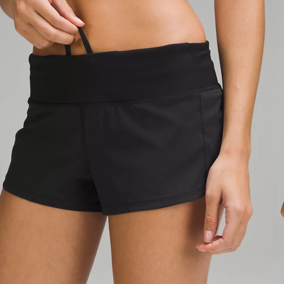 lululemon Speed Up Low-Rise Lined Short 2.5" | SIZE 4 - Picture 2 of 5